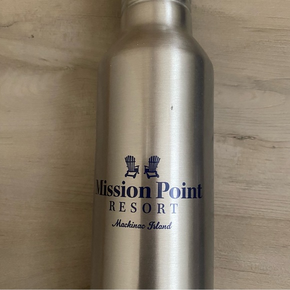 🟢 {3/$15} Mission Point Resort Water Bottle - Mackinac Island, MI - Picture 7 of 11
